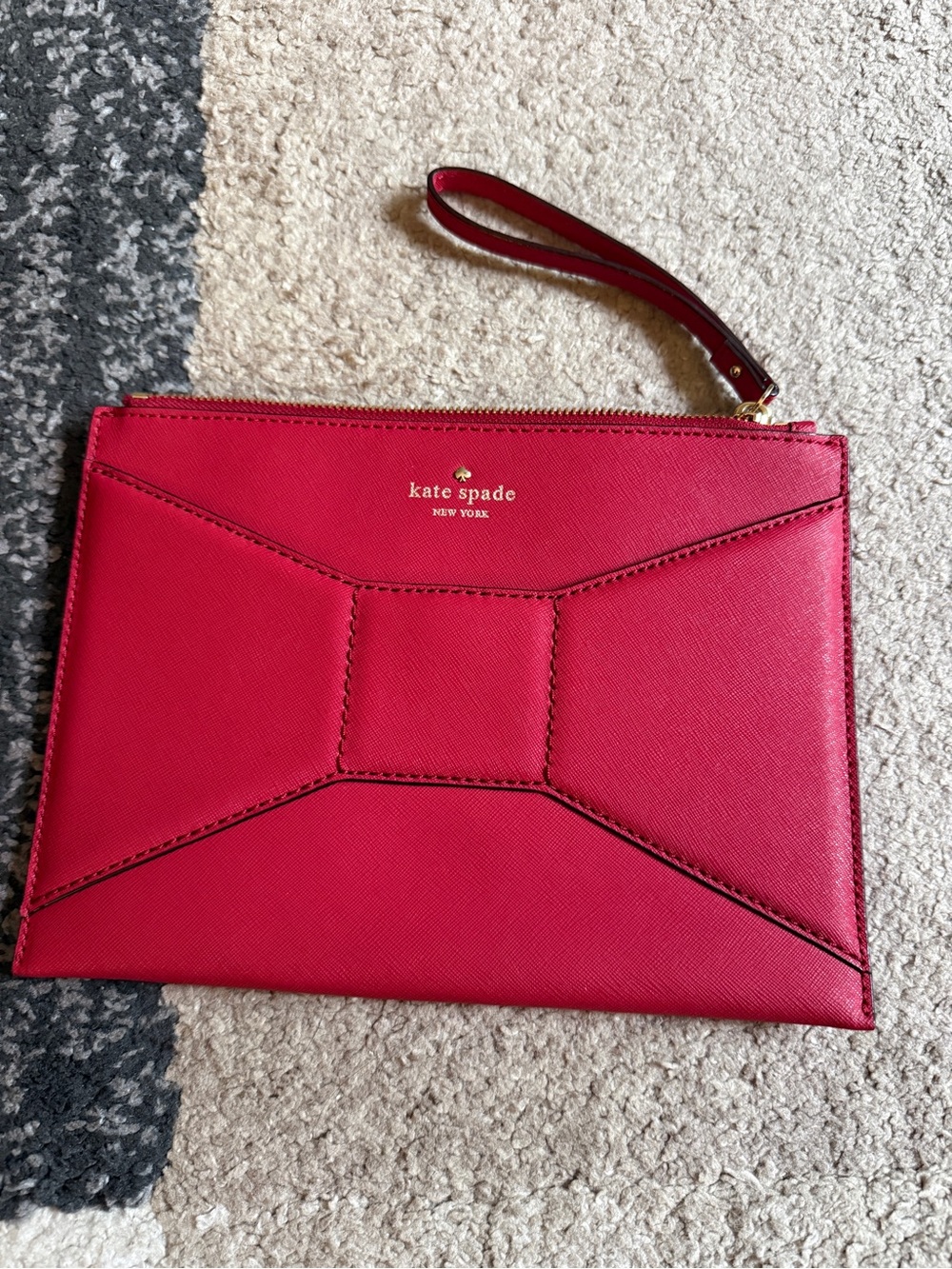 kate spade Dynasty Red 2 Park Avenue Bella Medium Wristlet Clutch